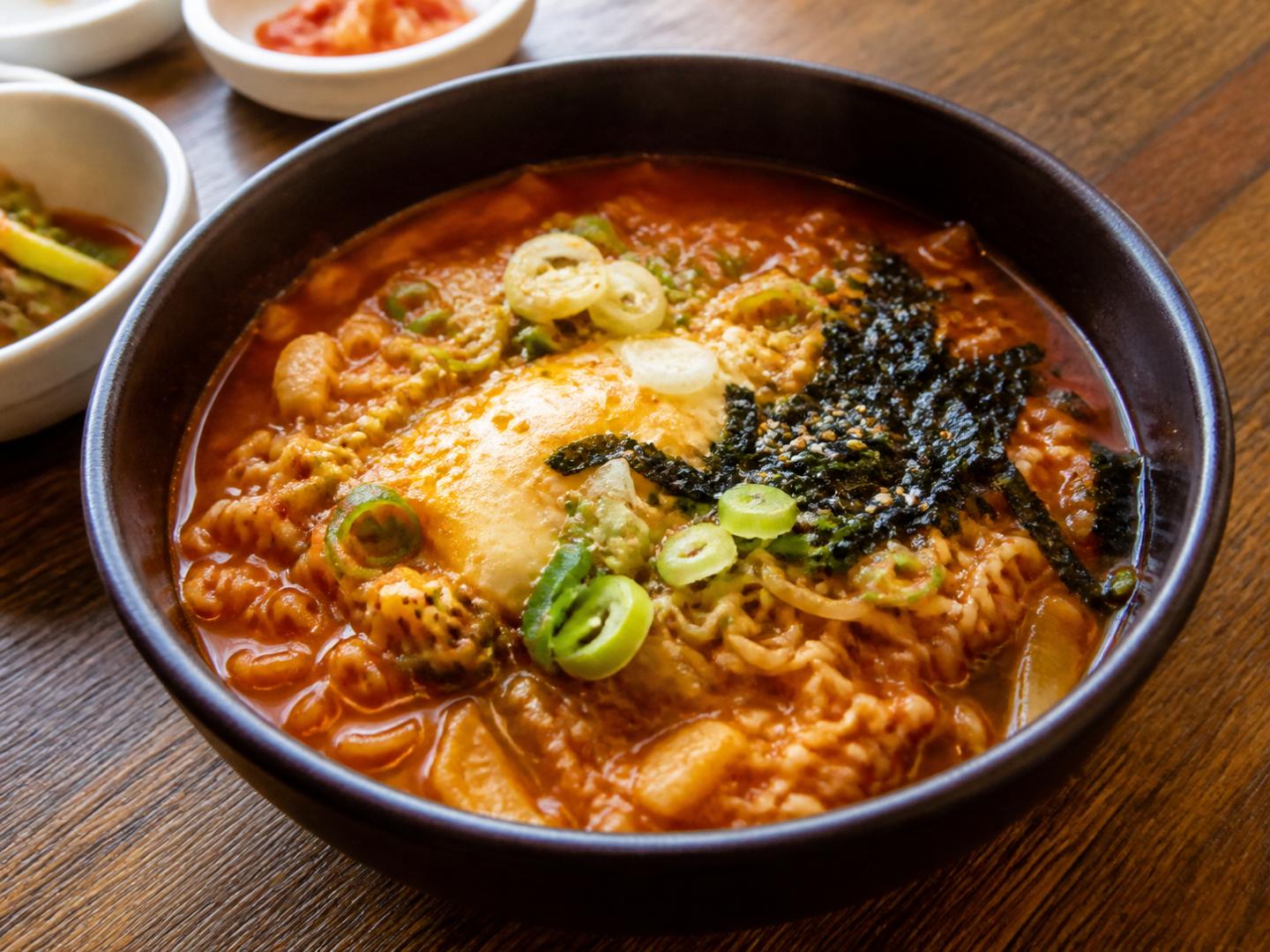 틈새 스타일 라면
